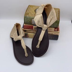 Body central sandals size 10